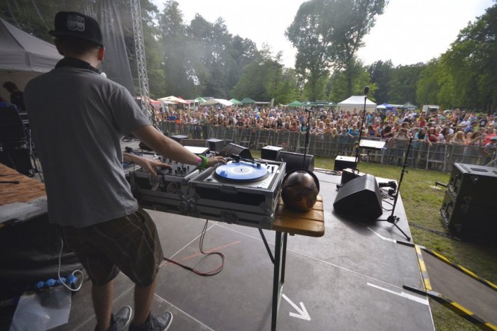 Ilustračný obrázok k článku City fest trhol rekord: Aha, koľko ľudí sa v sobotu v parku zišlo!