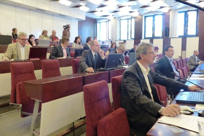 Ilustračný obrázok k článku Mesto vymieňa pozemky a budovy: Bude na mieste kasární lukratívna štvrť?