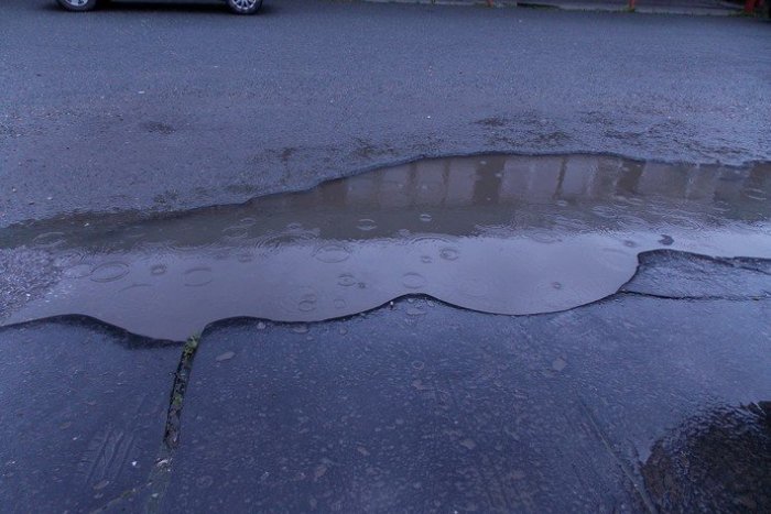 Ilustračný obrázok k článku Strašiak vodičov v Spišskej, ktorý púta pozornosť: Megavýtlk na parkovisku má skoro 4 metre!