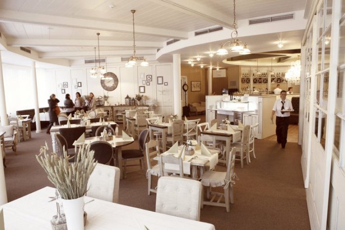 Ilustračný obrázok k článku Pochutnajte si a získajte niečo naviac: Za posedenie v žiarskej LUNE teraz hráte o super cenu!