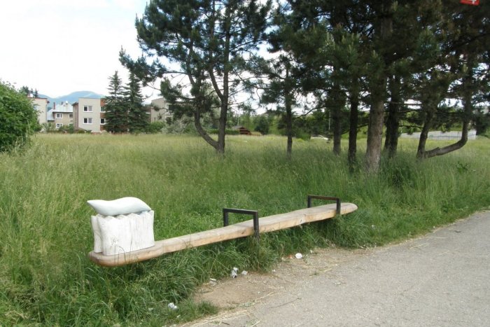 Ilustračný obrázok k článku V Brezne pribudnú lavičky s detským motívom: V týchto lokalitách si na nich posedíme