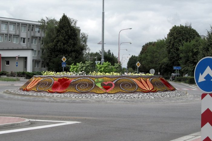 Ilustračný obrázok k článku Nová tvár kruhového objazdu na Ružindolskej: Skrášliť ho budete môcť aj vy!