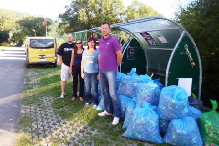 Ilustračný obrázok k článku Metalisti z Gothoomu pomohli mužovi v kóme: Vyzbierali 10-krát viac vrchnákov ako na Pohode!