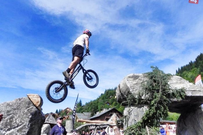 Ilustračný obrázok k článku Popradčan, ktorý patrí medzi naj cyklotrialistov sveta: Štvrťfinále Svetového pohára odjazdil ako nikdy!