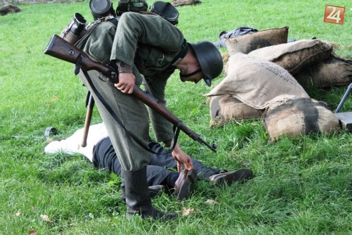 Ilustračný obrázok k článku Boje ako pred 70 rokmi: Ich rekonštrukciou si chcú v obci uctiť padlých vojakov