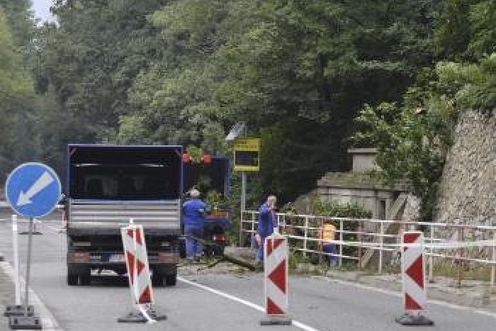 Ilustračný obrázok k článku Pozor! Devínska cesta je uzatvorená, zosunula sa pôda