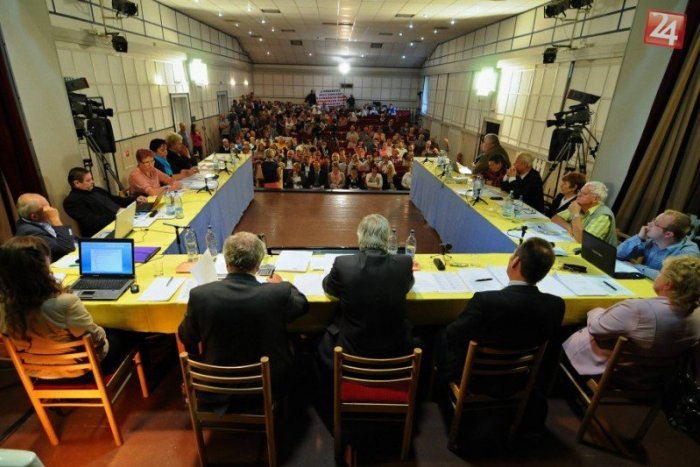 Ilustračný obrázok k článku Pezinský primátor a poslanci budú mať nový etický kódex