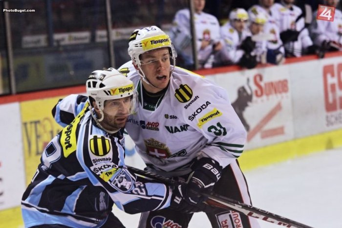 Ilustračný obrázok k článku Hokejový líder končí pre zdravotné problémy: Nitru opúšťa Tomáš Chrenko!