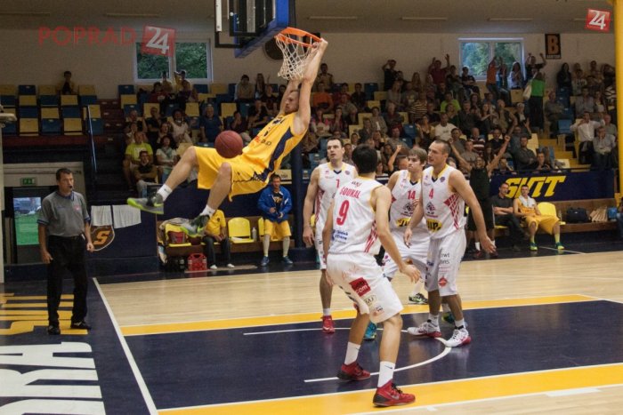 Ilustračný obrázok k článku Iskra Svit vyhrala v príprave nad Pardubicami. Budúci víkend preverí Sviťanov turnaj