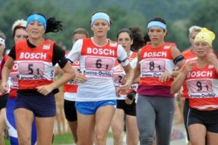 Ilustračný obrázok k článku Letný biatlon: Naša Šimová majsterkou Slovenska s hromadným štartom