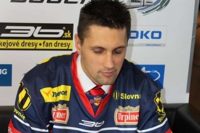 Ilustračný obrázok k článku Staronový líder tímu: Lukáš Jurík opäť kapitánom HKM, zvolili si ho hráči