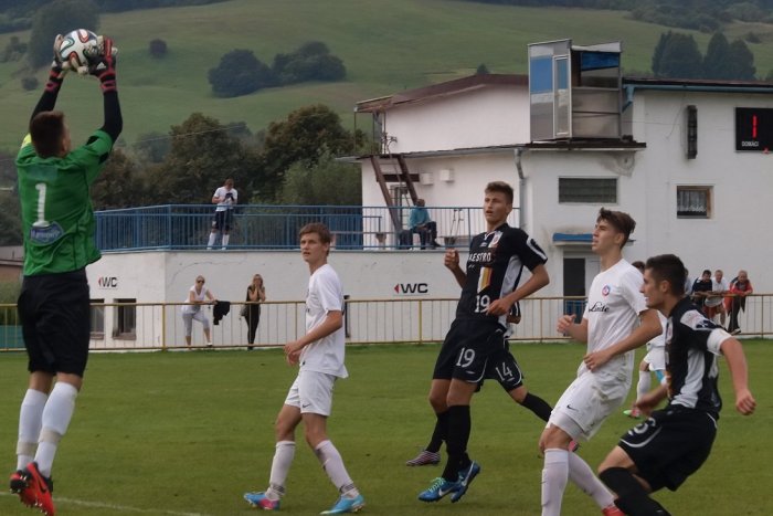 Ilustračný obrázok k článku Víkendový futbal mladých: Súperky dievčat vystrelili len raz, ale z penalty dali gól