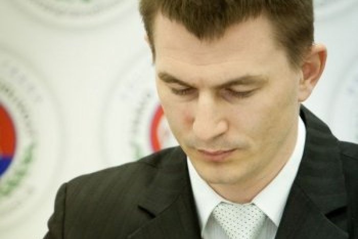 Ilustračný obrázok k článku Peter Puškár z PRÁVO A SPRAVODLIVOSŤ: Nechceme za členov extrémistov ani bývalých vysokých funkcionárov strán