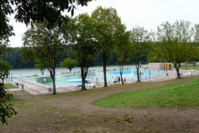 Ilustračný obrázok k článku Väčšina kúpalísk ukončila sezónu: Kde v okolí sa dá ešte okúpať?