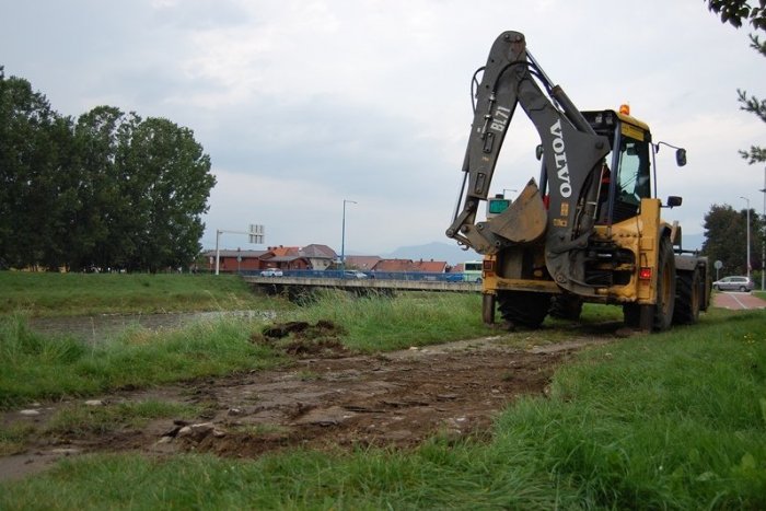 Ilustračný obrázok k článku Stavba cyklochodníka sa konečne začala: Spojí sídlisko Podbreziny s centrom mesta