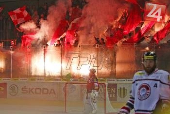 Ilustračný obrázok k článku Predčasne ukončené derby Zvolena s Bystricou: Zasadať bude disciplinárka!