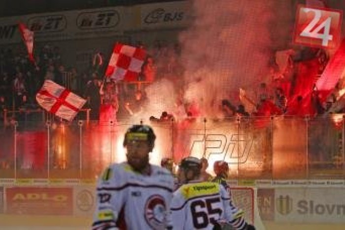 Ilustračný obrázok k článku Nedohrané derby Zvolena s Bystricou: HKM dostal pokutu v tisíckach eur!