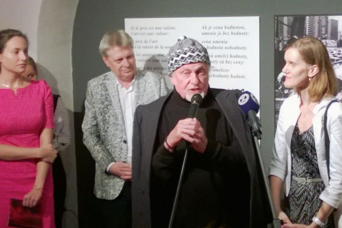 Ilustračný obrázok k článku Alex Mlynárčik: Ženské torzá a iné diela nikdy nevidené