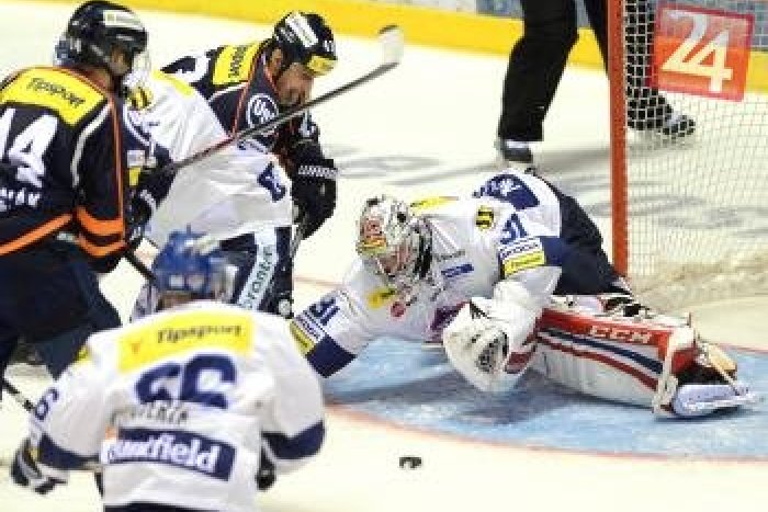 Ilustračný obrázok k článku Oceliari dohnali hru až k samostatným nájazdom: Zápas nakoniec rozhodol Spilar!