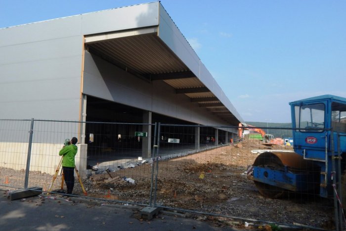 Ilustračný obrázok k článku Stavba žiarskeho nákupáku OBRAZOM: Centrum rastie každým dňom, kedy bude hotové?