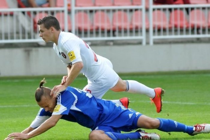 Ilustračný obrázok k článku Dukla narazila v 10. kole na Trnavu: Náročný zápas priniesol bohatú gólovú nádielku