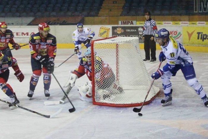 Ilustračný obrázok k článku HKM Zvolen ešte neokúsil trpkosť prehry: Víťaznú vlnu potvrdili aj doma proti Popradu