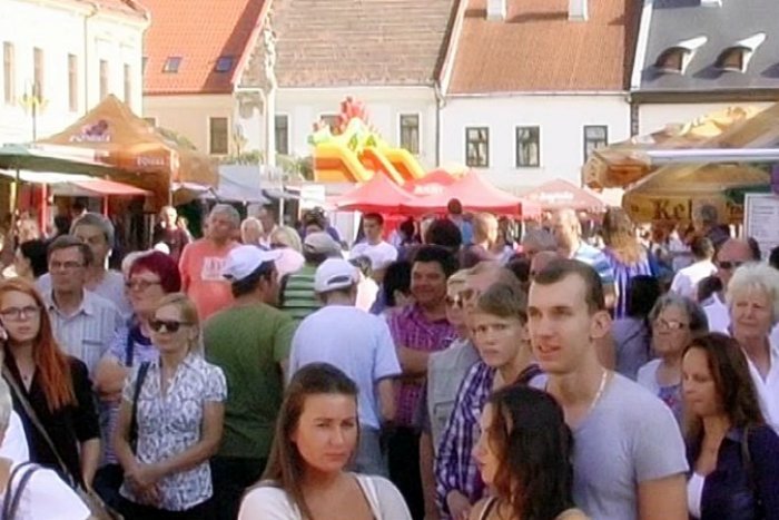 Ilustračný obrázok k článku VIDEO: Tradičný jarmok so sprievodom, pochúťkami a zábavou