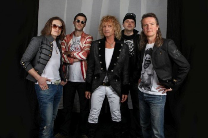 Ilustračný obrázok k článku Celebritný Prešovčan Peter Nagy priznáva: Kradli sme srdcia dievčatám!