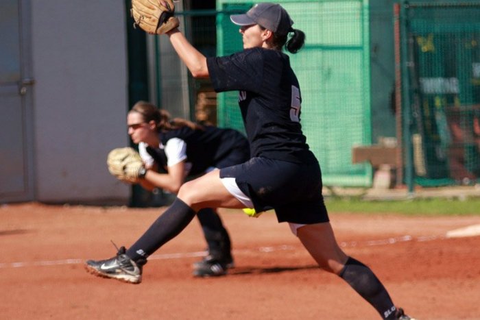 Ilustračný obrázok k článku Trnava ako dejisko Majstrovstiev Európy v softbale: Zabojujú najlepšie športovkyne