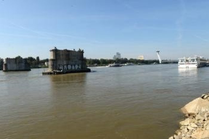 Ilustračný obrázok k článku Ukončenie projektu Starý most "nečakane" posunuli: Práce meškajú dva mesiace