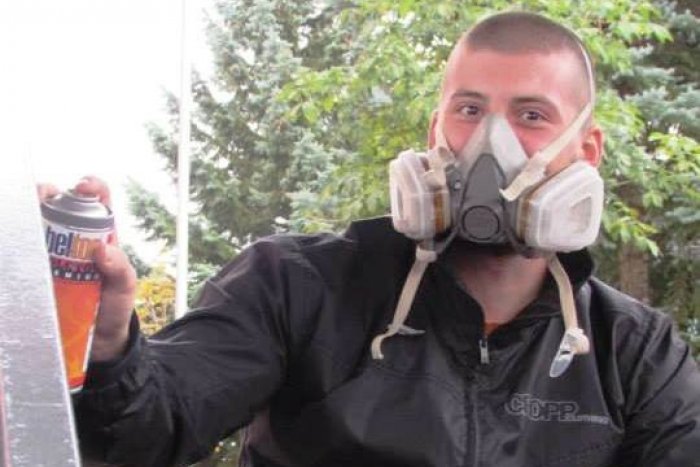 Ilustračný obrázok k článku Ponuré schodisko v podchode už hýri farbami: Radnica dala grafiťákovi Mirovi (19) voľnú ruku + FOTO