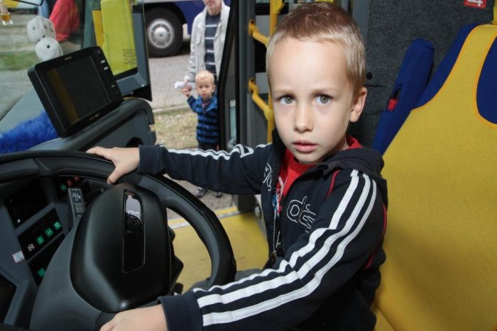 Ilustračný obrázok k článku Deň otvorených dverí v Dopravnom podniku OBRAZOM: Takto sa bavilo 2000 ľudí!