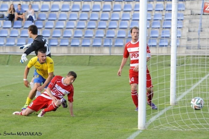 Ilustračný obrázok k článku Dvojitý zásah: Hokejisti a futbalisti Liptovského Mikuláša víťazne!