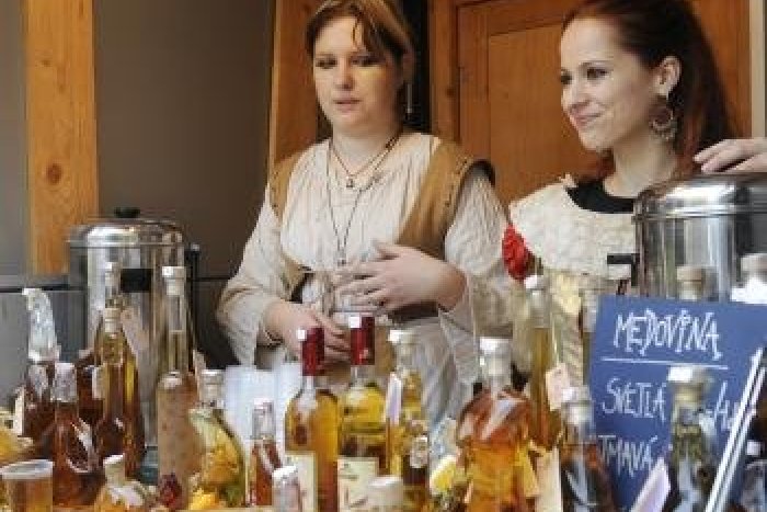 Ilustračný obrázok k článku Bratislava cez víkend hoduje: Veľký prehľad slávností v celom meste