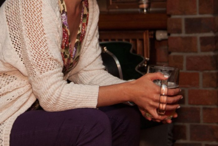 Ilustračný obrázok k článku Pre alkohol Janu (50) vysťahovali do pivnice. Po štyroch rokoch abstinencie ju deti prijali späť