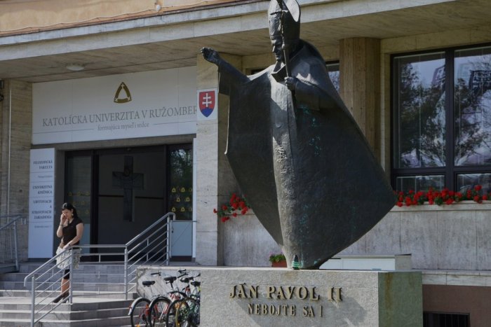 Ilustračný obrázok k článku Nový rektor KU: Čo si žiada preverenie, to sa určite vyšetrí