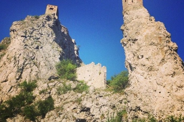 Ilustračný obrázok k článku V Devíne sú štyria kandidáti na starostu. Napriek nútenej správe