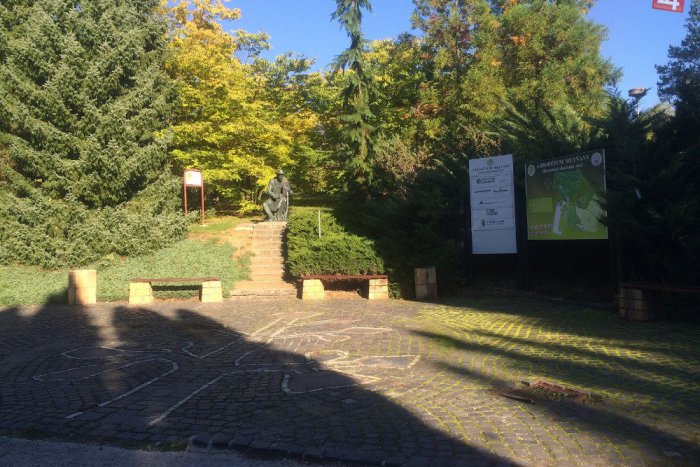 Ilustračný obrázok k článku Kam cez víkend, radia Šaľania: Babie leto v Arboréte Mlyňany!