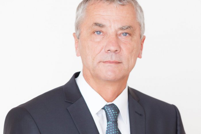 Ilustračný obrázok k článku Prácu pre mladých ľudí a spoločná reč so všetkými: TOTO sú ciele kandidáta na primátora Jozefa Repaského