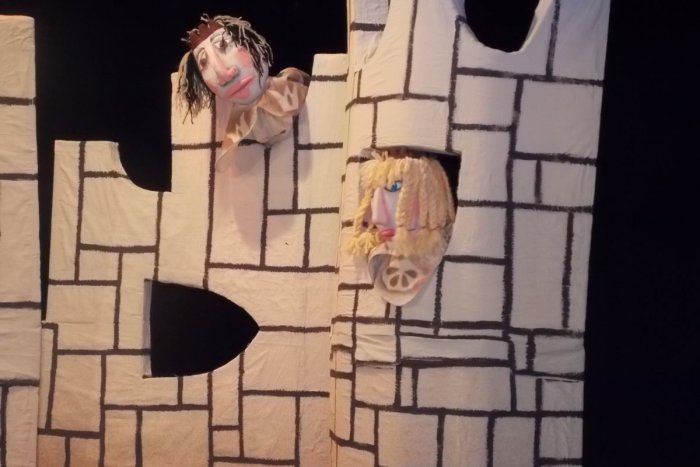 Ilustračný obrázok k článku Bábkové divadlo spod Spišského hradu oslavovalo: Dračie pytačky obnovili po dvadsiatich rokoch