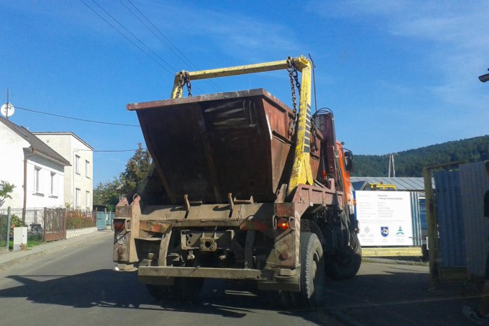 Ilustračný obrázok k článku V Humennom sa začne veľké jesenné upratovanie: Kedy budete mať poruke kontajner?