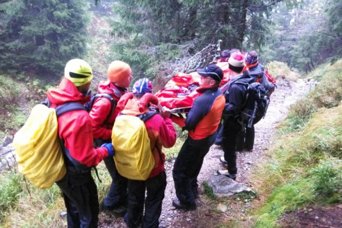 Ilustračný obrázok k článku V Tatrách musela prebehnúť záchranná akcia: Nešťastný pád mladej ženy (31) na snehovom poli!