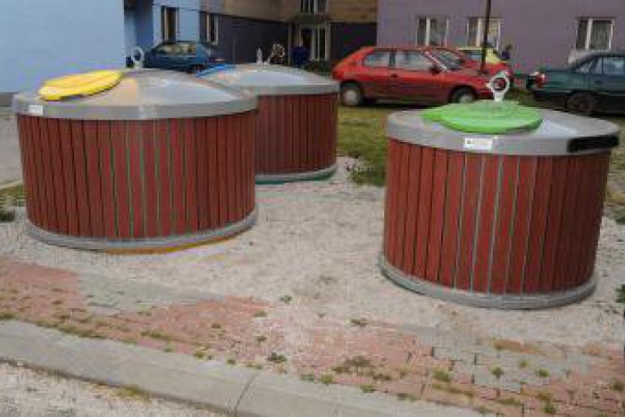 Ilustračný obrázok k článku Zaujímavá novinka v našom meste: Počuli ste už o polopodzemných kontajneroch?