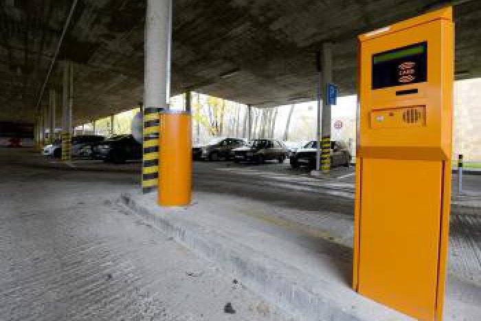 Ilustračný obrázok k článku Pred Justičným palácom v Bratislave vybudujú podzemné garáže. Aktivisti sú proti