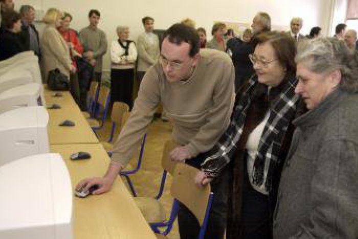 Ilustračný obrázok k článku Je samospráva otvorená?  Petržalka pozitívne prekvapila v transparentnosti