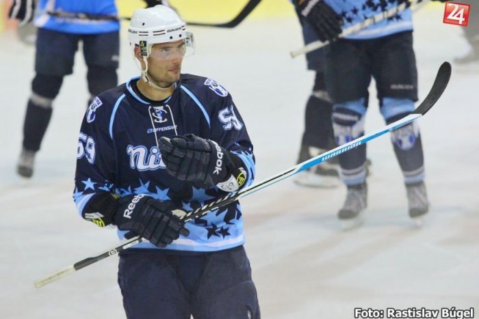 Ilustračný obrázok k článku Kloz z Nitry do Francúzska: Tím potreboval fyzicky zdatného hokejistu