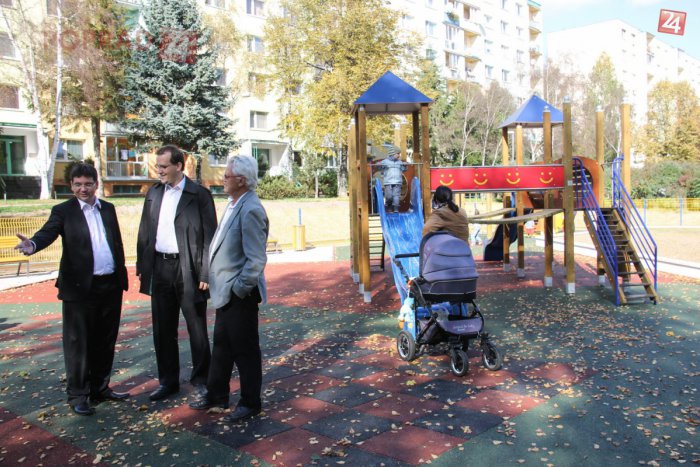 Ilustračný obrázok k článku Na Juhu pribudli nové ihriská: Detské, multifunkčné i prvé fitness ihrisko v Poprade