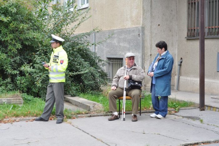 Ilustračný obrázok k článku Deň bielej palice: V Rožňave máme disciplinovaných vodičov!