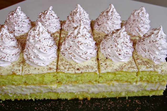 Ilustračný obrázok k článku Marta nám prezradila recept na regionálnu špecialitu: Urobte si sladučké Novozámocké rezy