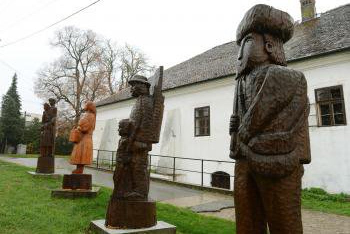 Ilustračný obrázok k článku Kto kandiduje na post starostu v známych obciach v okolí Košíc? Pozrite si záujemcov o lákavé posty